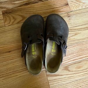 Birkenstock Boston Oiled Leather Clog in Habana - 40